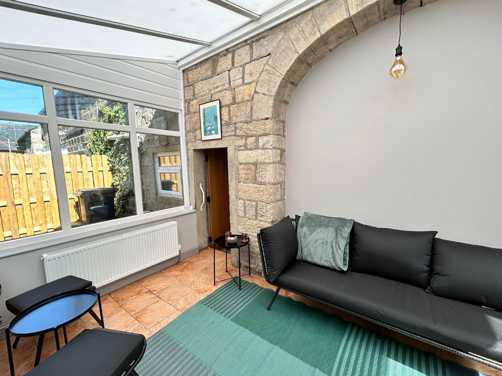 Cozy Cottage In Mytholmroyd Nr Hebden Bridge Exterior photo