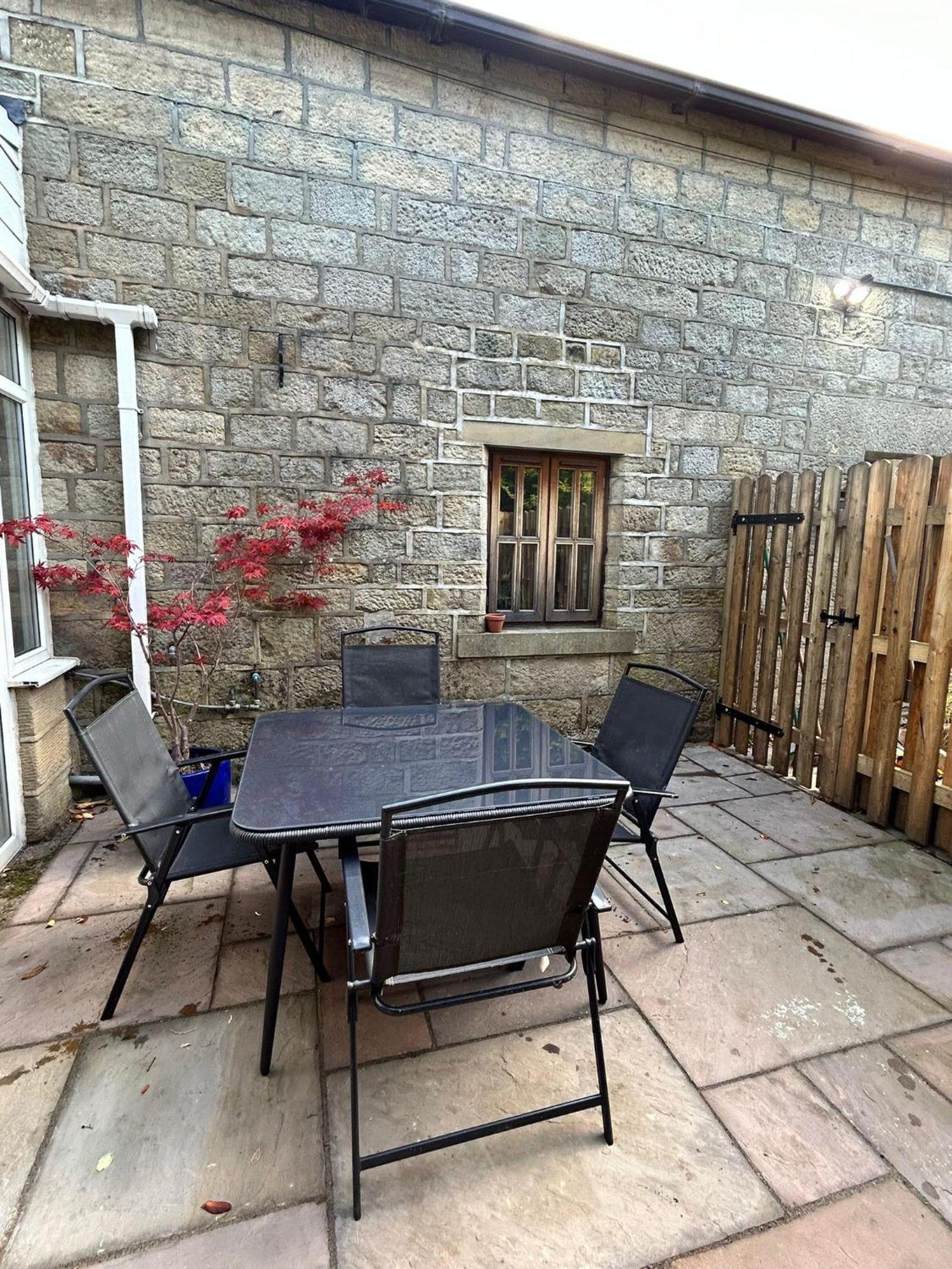 Cozy Cottage In Mytholmroyd Nr Hebden Bridge Exterior photo